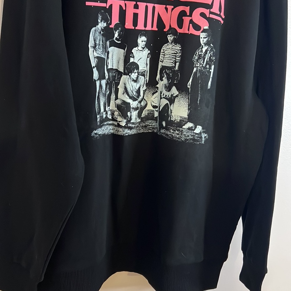 Stranger Things Sweatshirt - Picture 4 of 6
